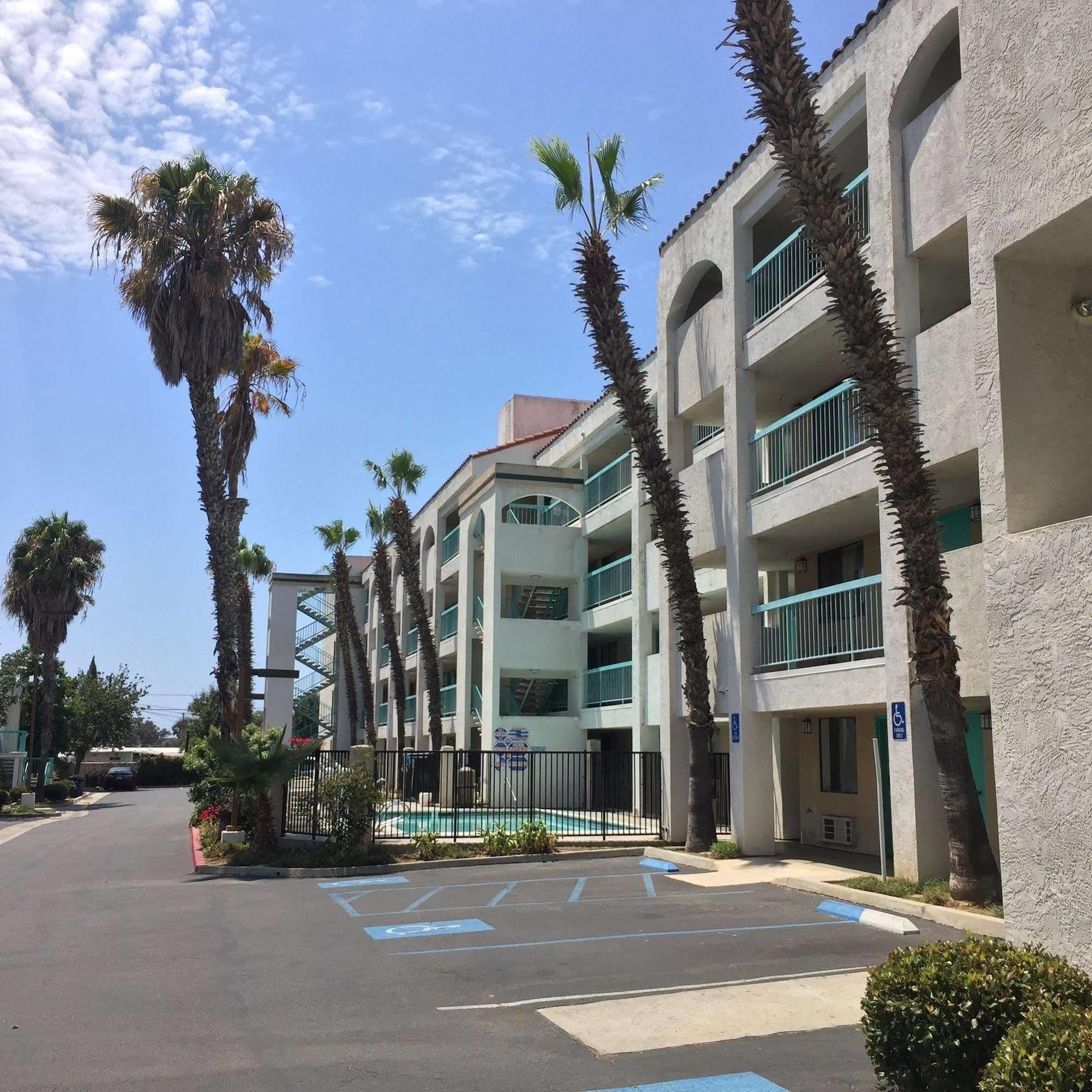 Days Inn By Wyndham Chula Vista-San Diego Zewnętrze zdjęcie
