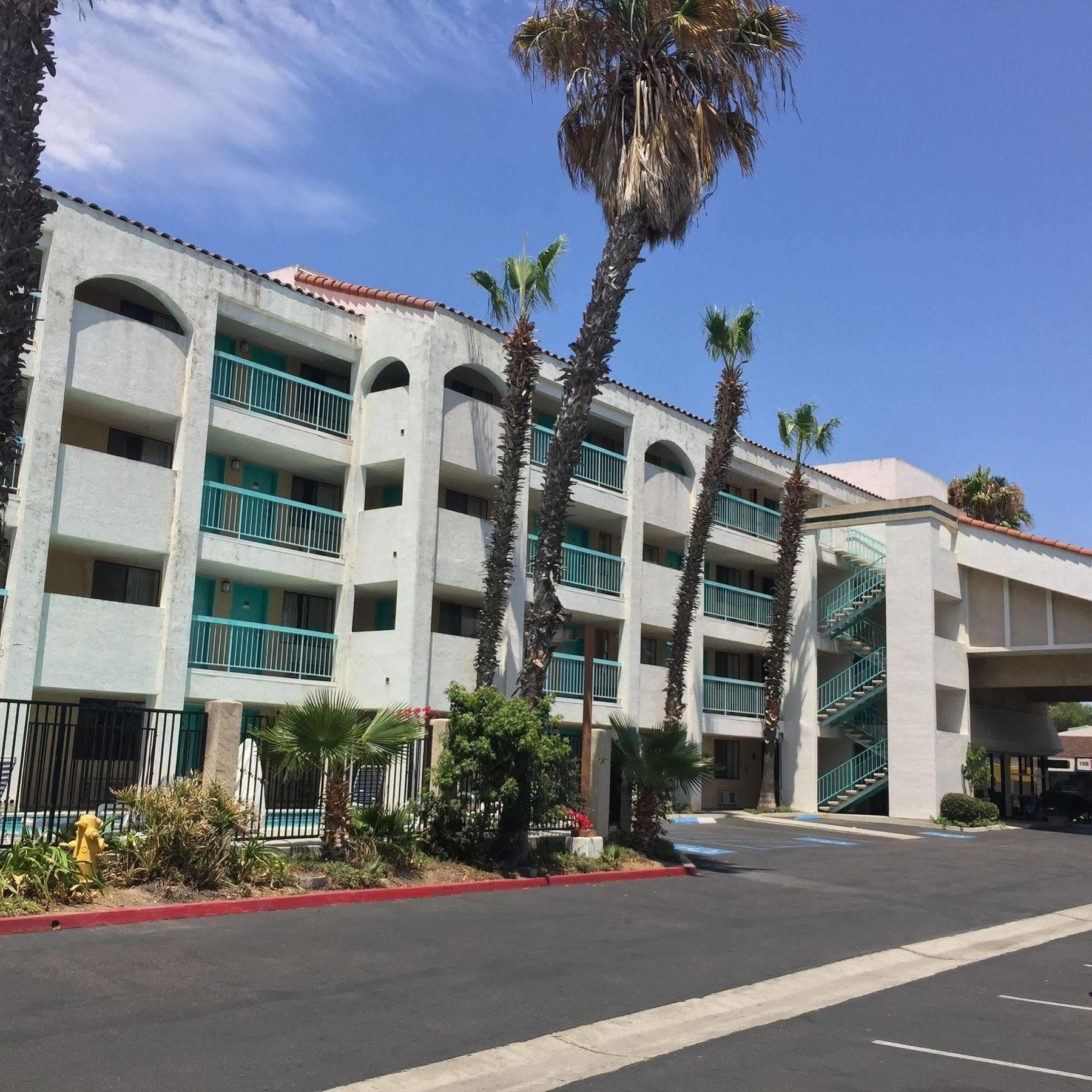 Days Inn By Wyndham Chula Vista-San Diego Zewnętrze zdjęcie